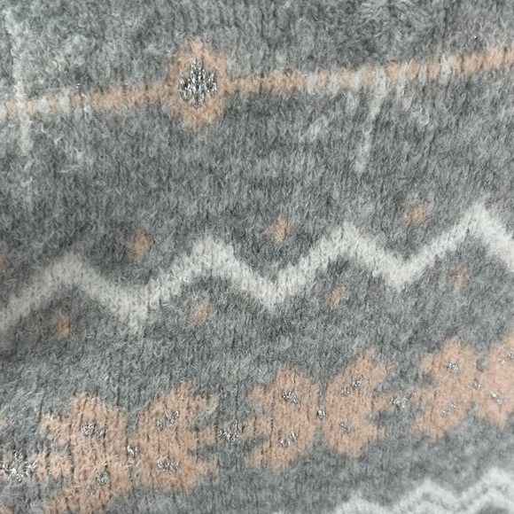 Lane Bryant Women Plus 18/20 2X Gray Fair Isle Snowflake Sparkle V-Neck Sweater - Picture 9 of 9